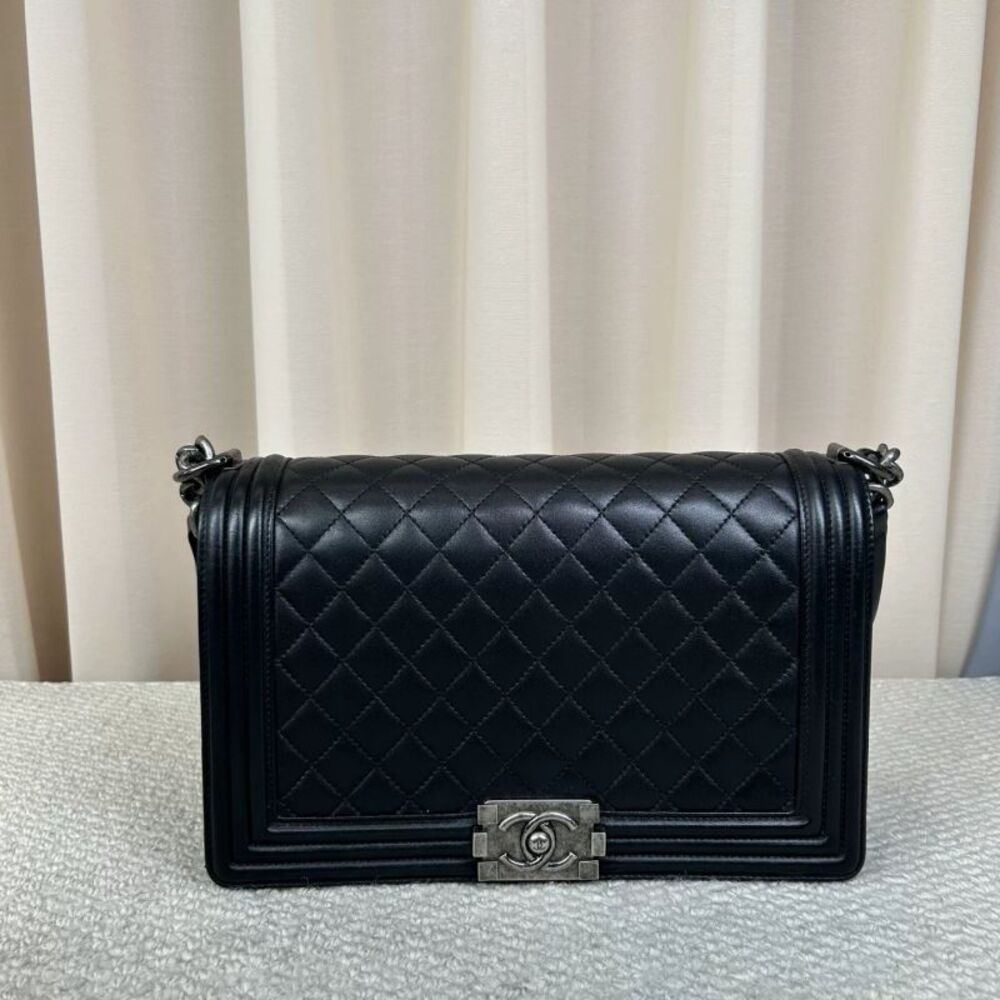 Chanel Women Pre-Loved Bag Very Good Condition